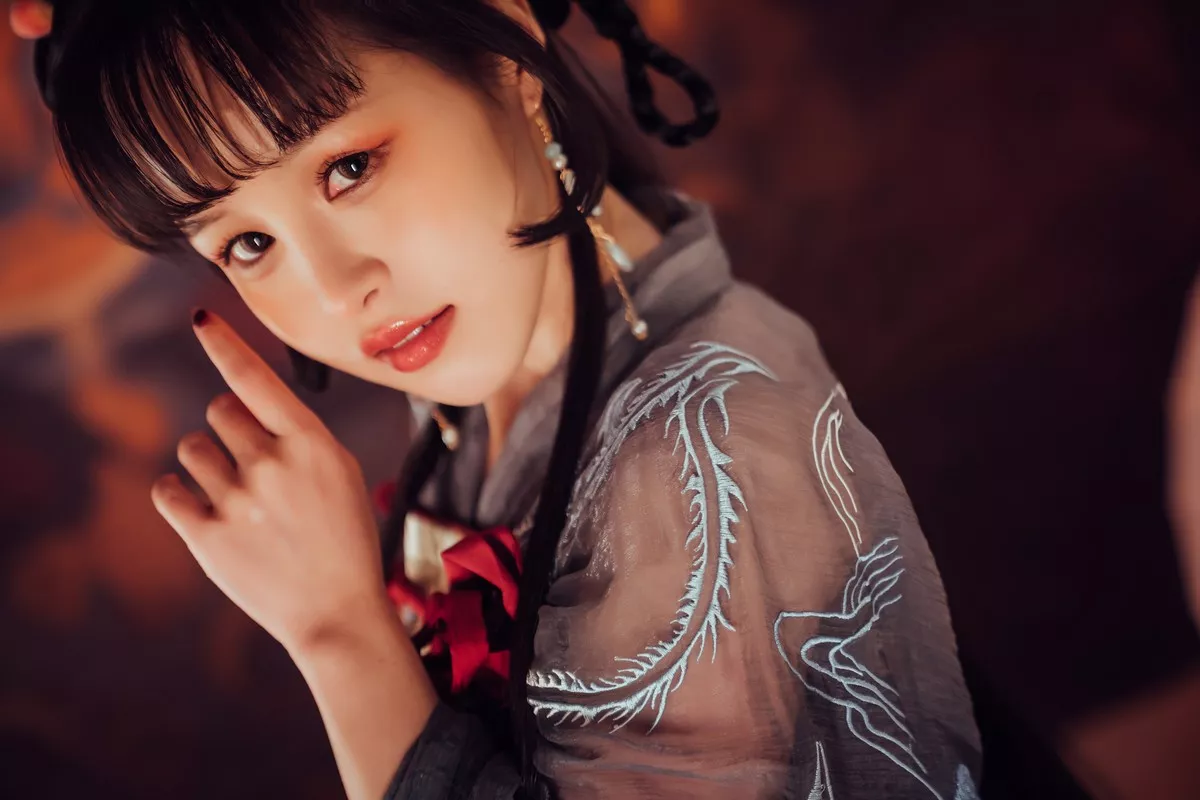 网络美少女晕崽Zz小琵琶精主题私房日系古典风脱性感服饰露火辣身材诱惑写真100P