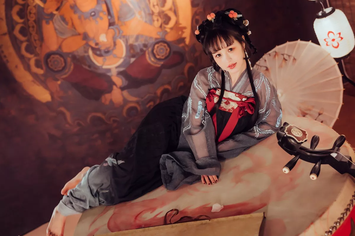 网络美少女晕崽Zz小琵琶精主题私房日系古典风脱性感服饰露火辣身材诱惑写真100P