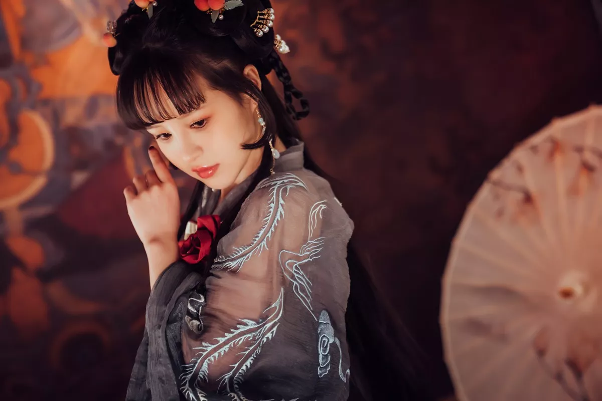 网络美少女晕崽Zz小琵琶精主题私房日系古典风脱性感服饰露火辣身材诱惑写真100P