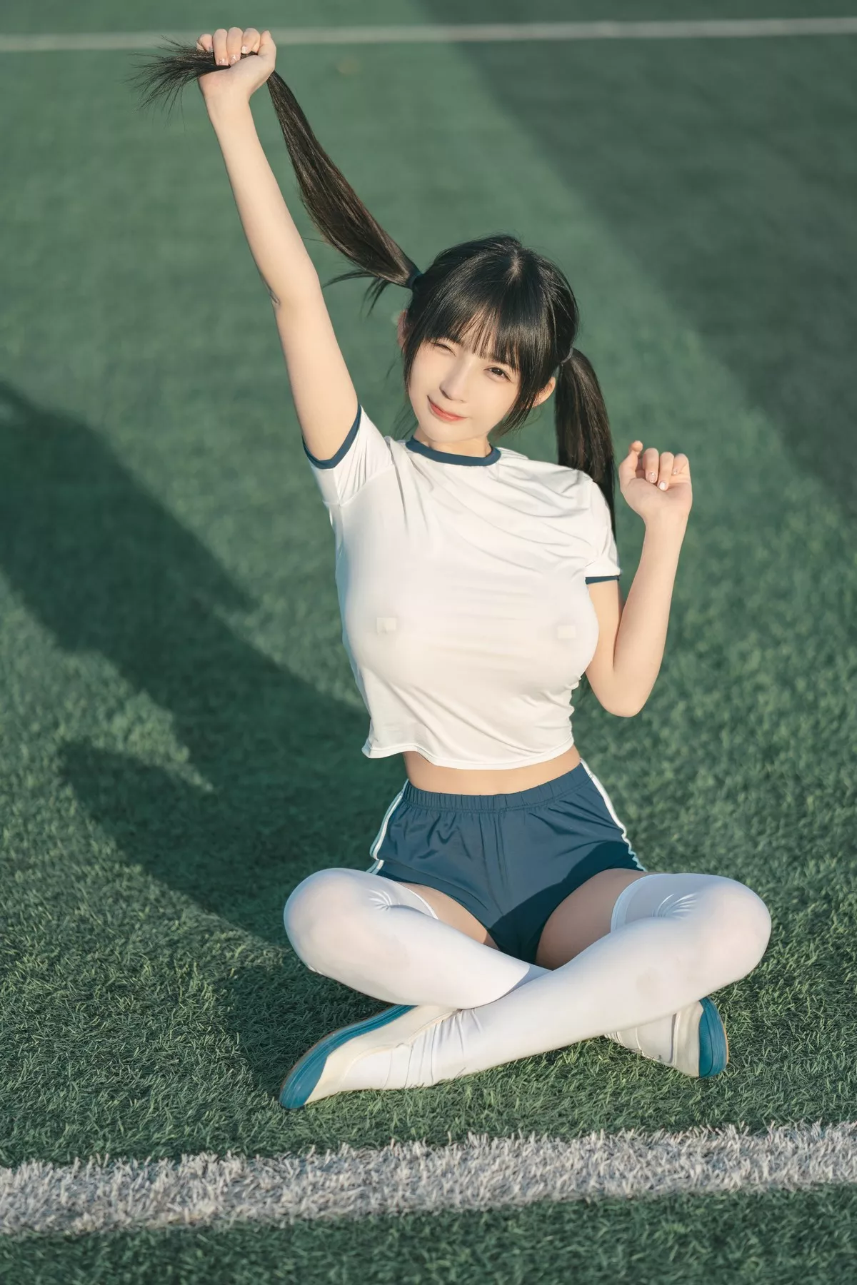 网络美女桜井宁宁体操服主题户外性感运动装配白丝袜秀翘臀美腿撩人诱惑写真75P
