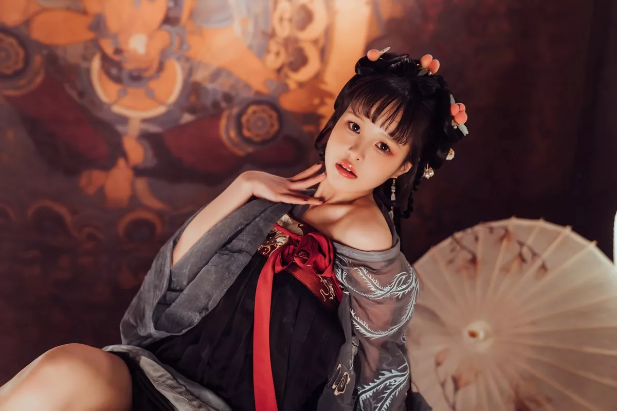 网络美少女晕崽Zz小琵琶精主题私房日系古典风脱性感服饰露火辣身材诱惑写真100P