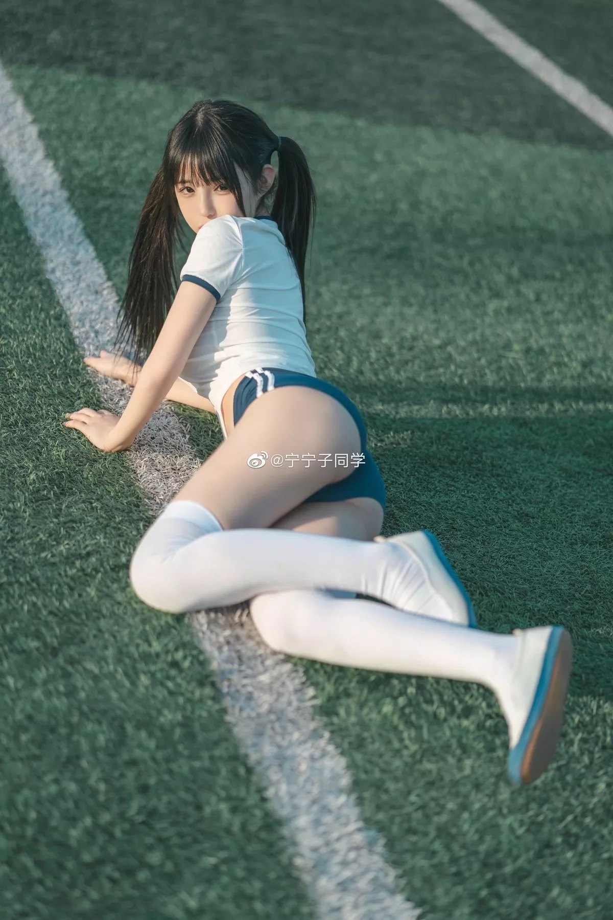 网络美女桜井宁宁体操服主题户外性感运动装配白丝袜秀翘臀美腿撩人诱惑写真75P