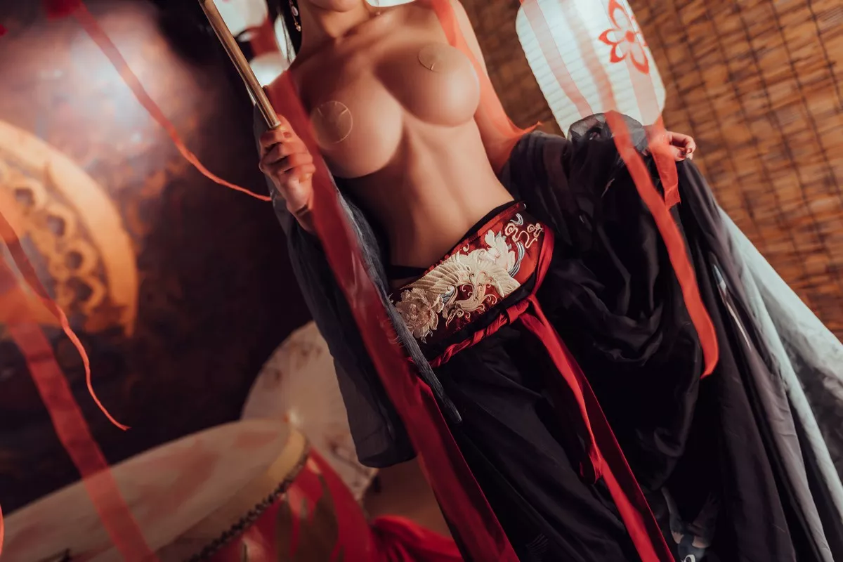 网络美少女晕崽Zz小琵琶精主题私房日系古典风脱性感服饰露火辣身材诱惑写真100P