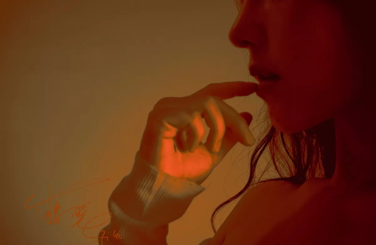 网络红人樱晚GiGi绕.归.柔主题私房性感白色高开叉连衣裙露豪乳翘臀诱惑写真27P
