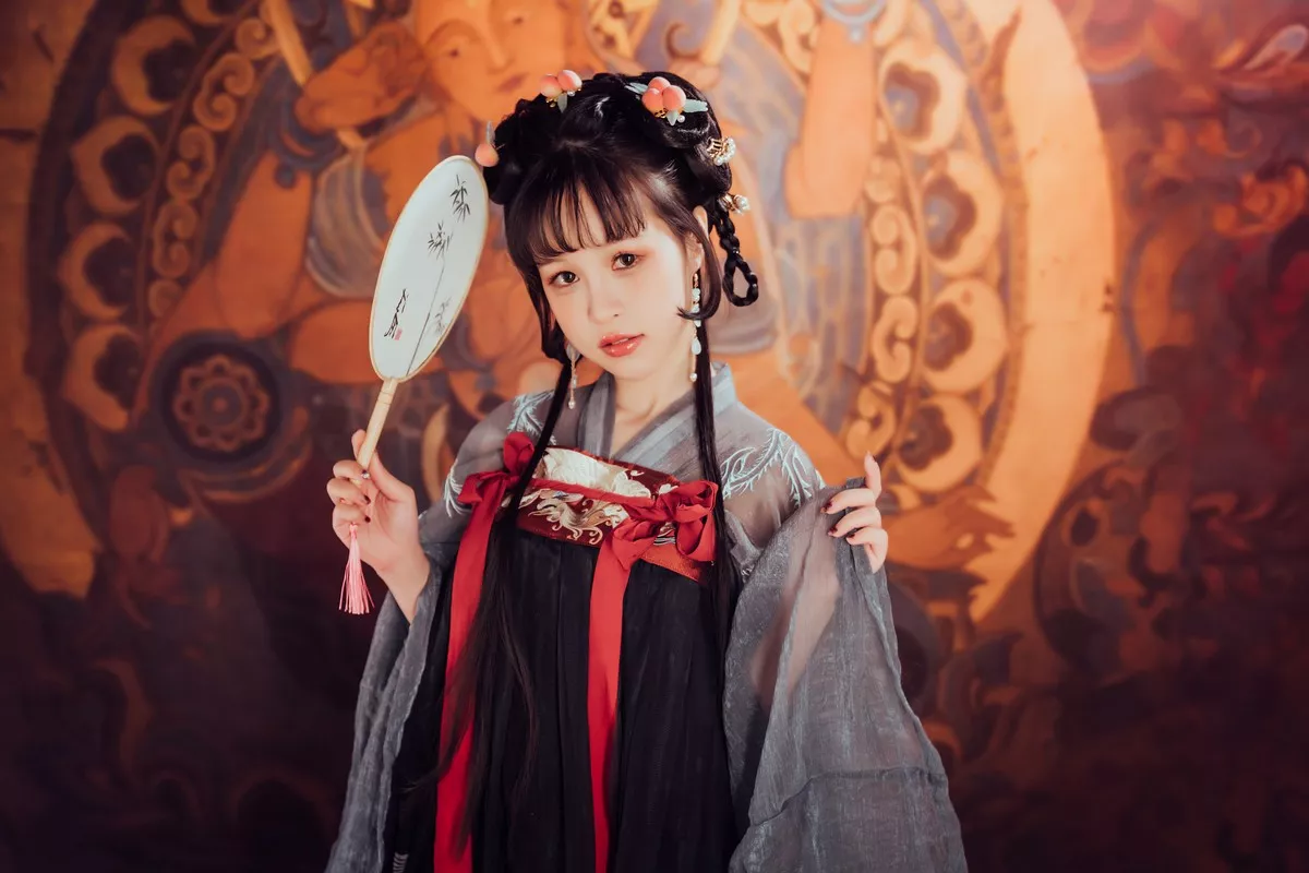 网络美少女晕崽Zz小琵琶精主题私房日系古典风脱性感服饰露火辣身材诱惑写真100P