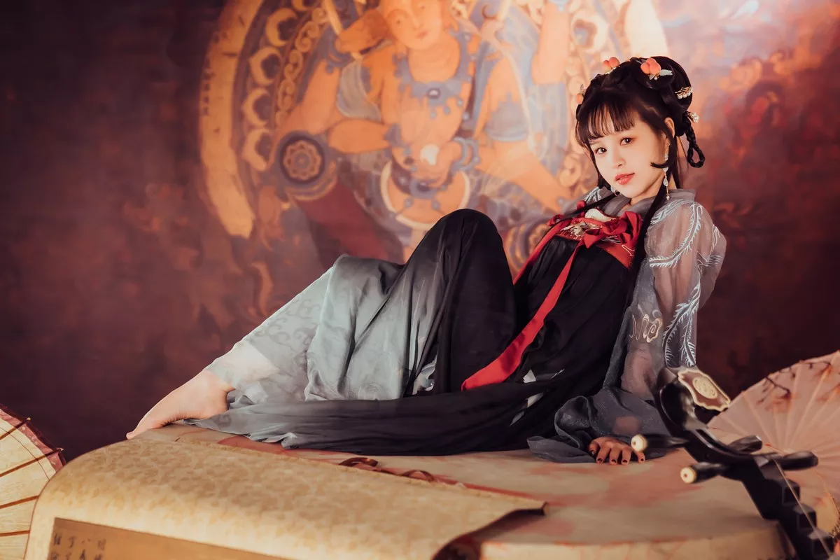 网络美少女晕崽Zz小琵琶精主题私房日系古典风脱性感服饰露火辣身材诱惑写真100P