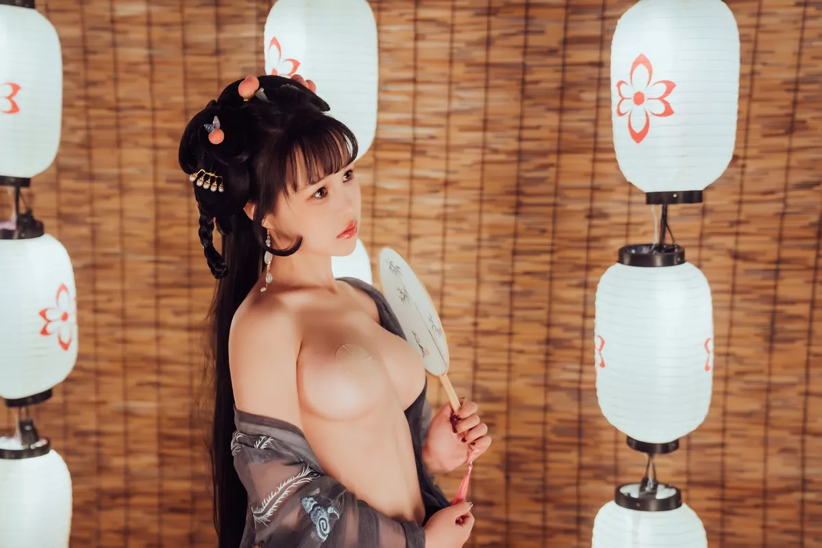 网络美少女晕崽Zz小琵琶精主题私房日系古典风脱性感服饰露火辣身材诱惑写真100P
