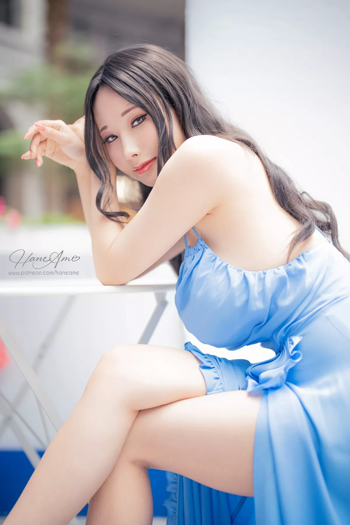 Coser美女雨波_HaneAme爱琴海主题户外性感深蓝吊带长裙秀完美身材迷人写真39P