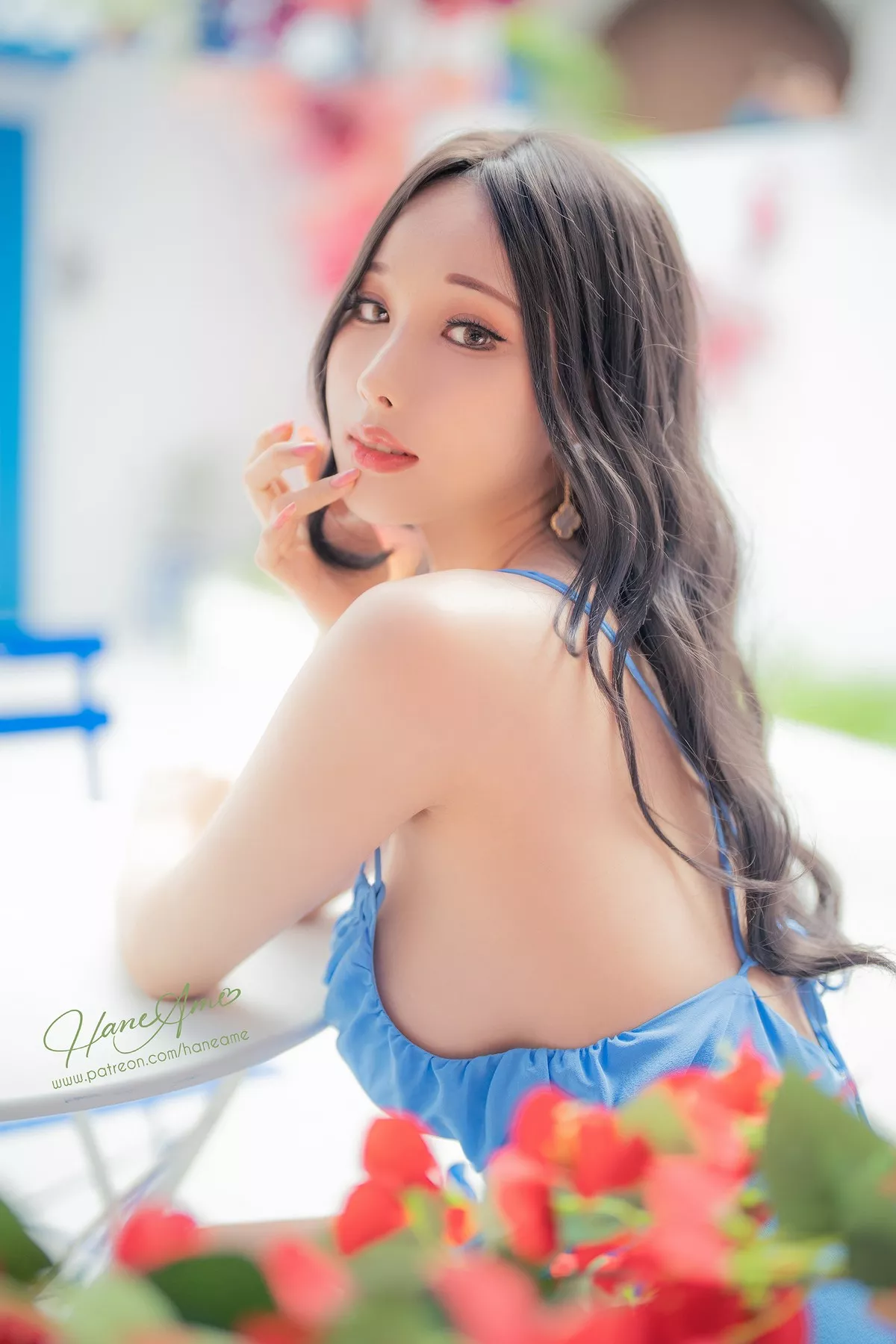Coser美女雨波_HaneAme爱琴海主题户外性感深蓝吊带长裙秀完美身材迷人写真39P