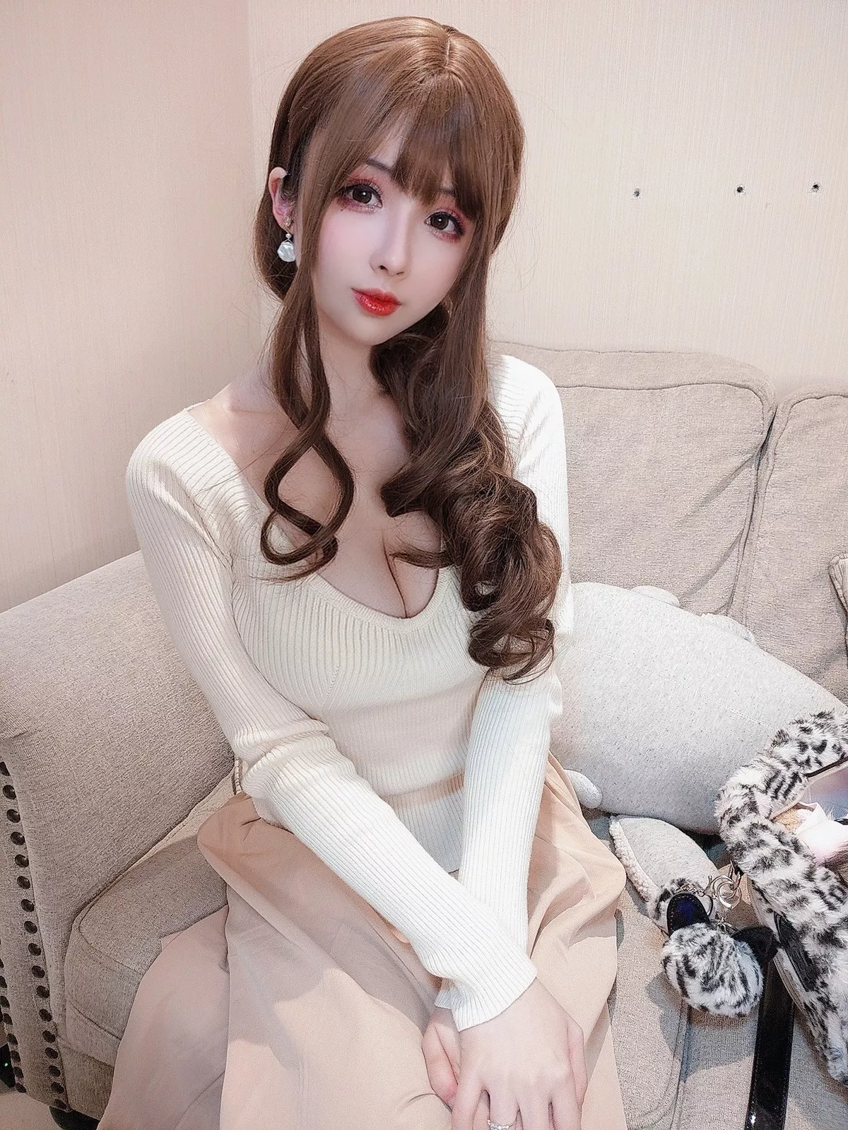 网络美女rioko凉凉子睡着了主题私房床上性感灰色蕾丝内衣秀惹火身材诱惑写真45P