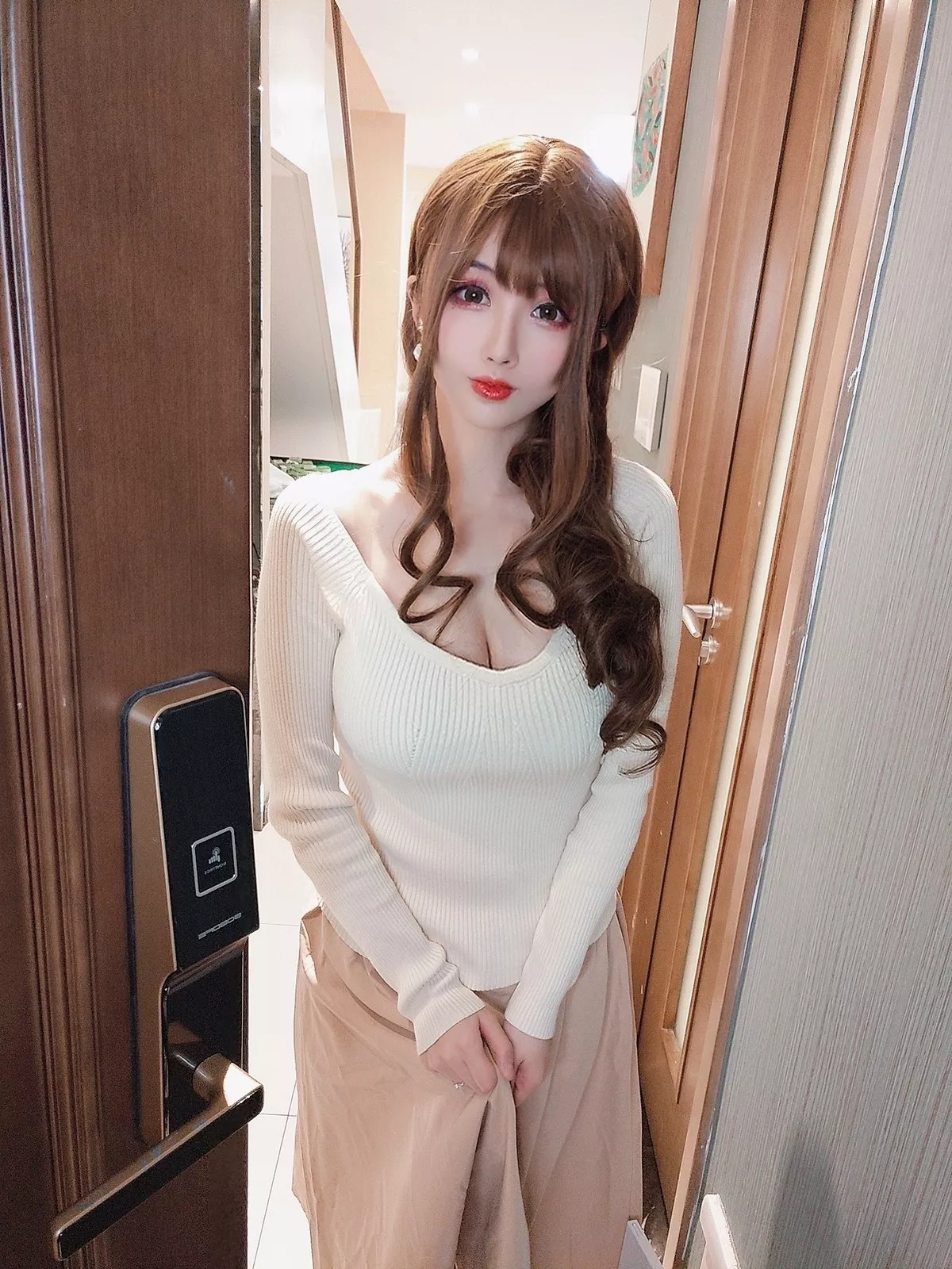 网络美女rioko凉凉子睡着了主题私房床上性感灰色蕾丝内衣秀惹火身材诱惑写真45P