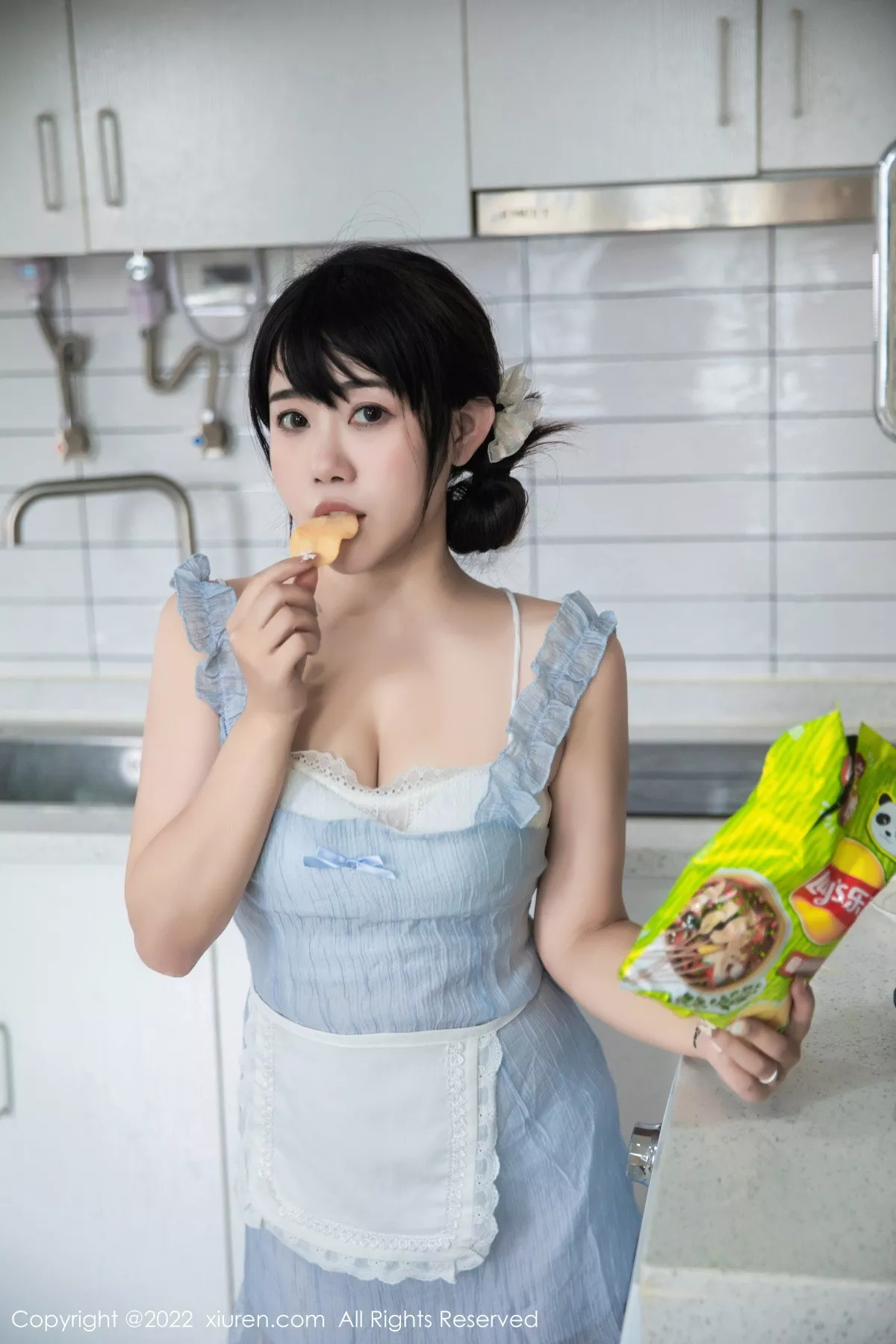 XiuRen第5834期_模特严利娅Yuliya私房性感浅蓝色女仆服饰秀翘臀美腿诱惑写真53P