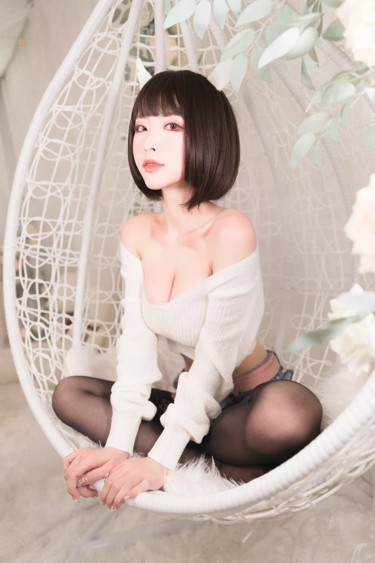 性感尤物清水由乃白色毛衣主题私房性感半截毛衣配破烂牛仔短裤惹火诱惑写真32P