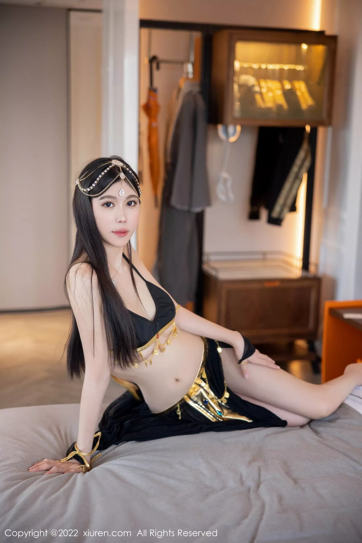 XiuRen第5849期_模特李雅柔西域风情主题黑色薄纱遮面露性感内衣迷人诱惑写真65P