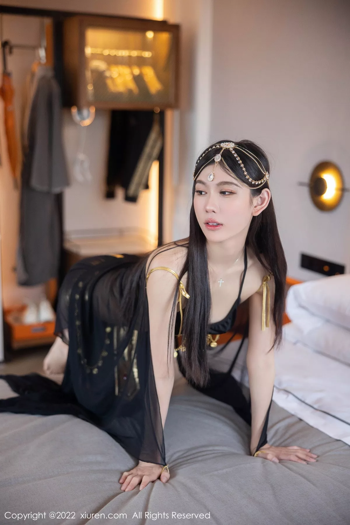 XiuRen第5849期_模特李雅柔西域风情主题黑色薄纱遮面露性感内衣迷人诱惑写真65P