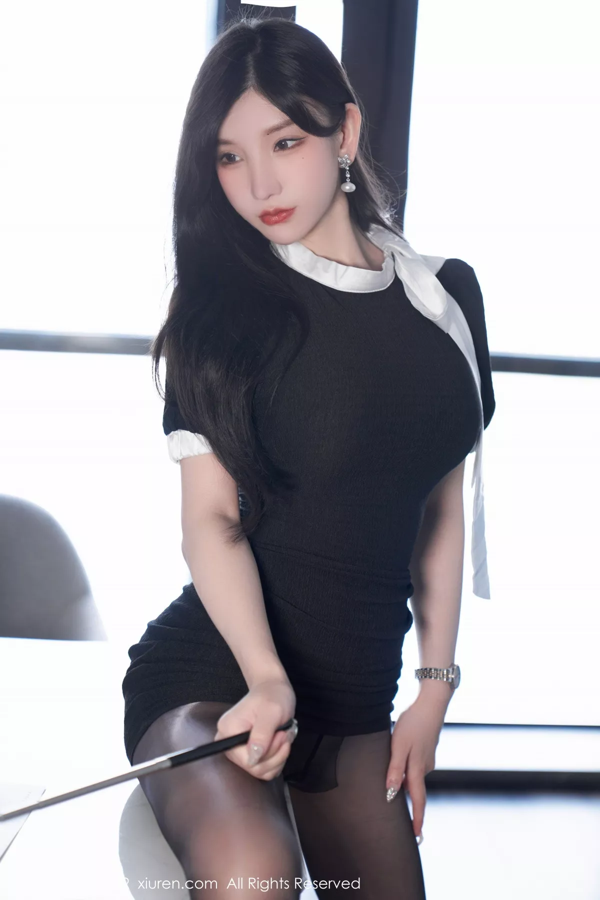 XiuRen第5848期_女神周于希Sally私房性感蓝色蕾丝内衣配超薄闪亮黑丝魅惑写真102P