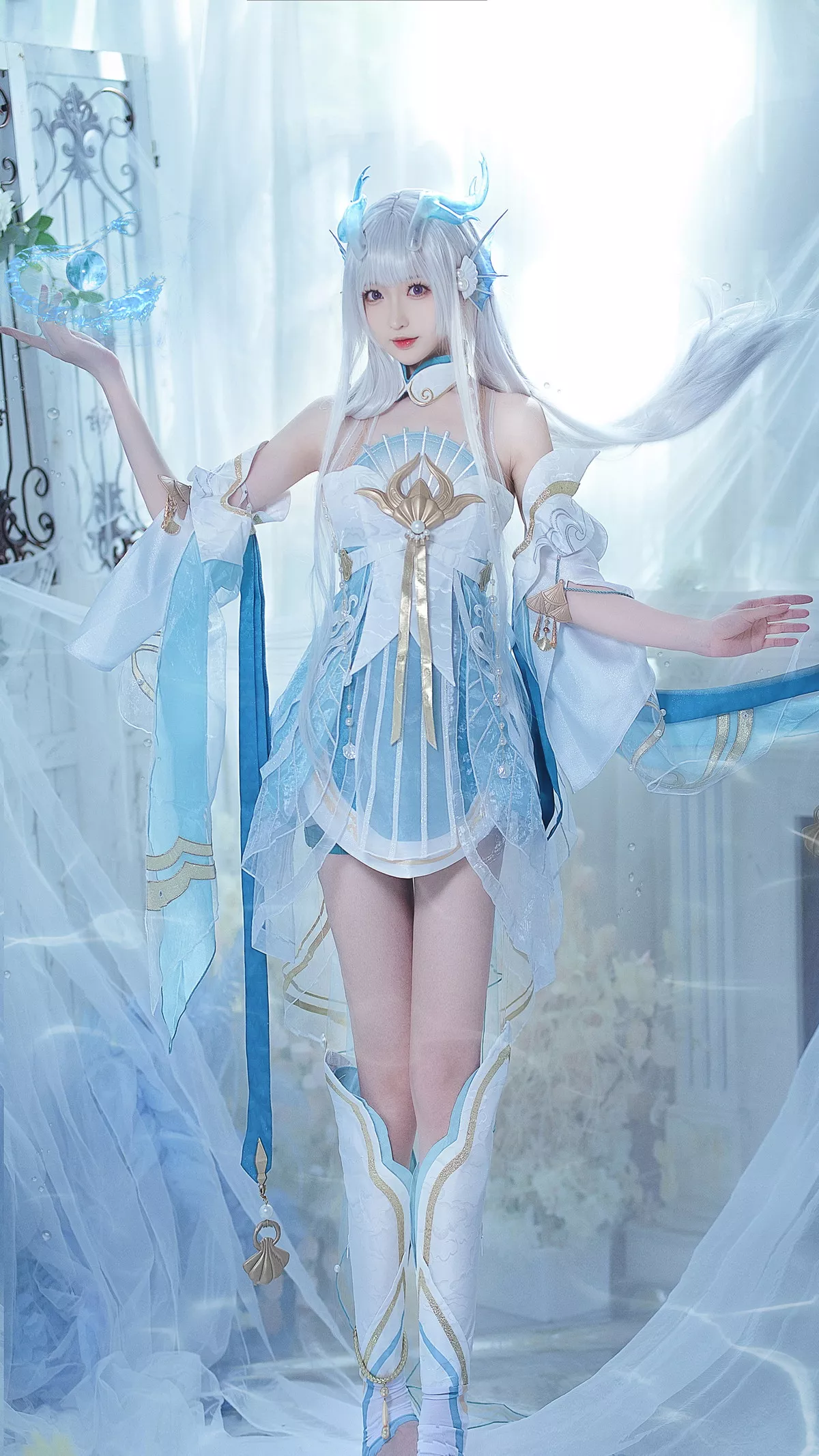 Coser小姐姐南宫西施主题私房性感露肩蓝色连衣裙秀白嫩美腿性感迷人写真27P