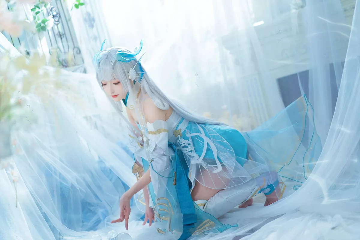 Coser小姐姐南宫西施主题私房性感露肩蓝色连衣裙秀白嫩美腿性感迷人写真27P