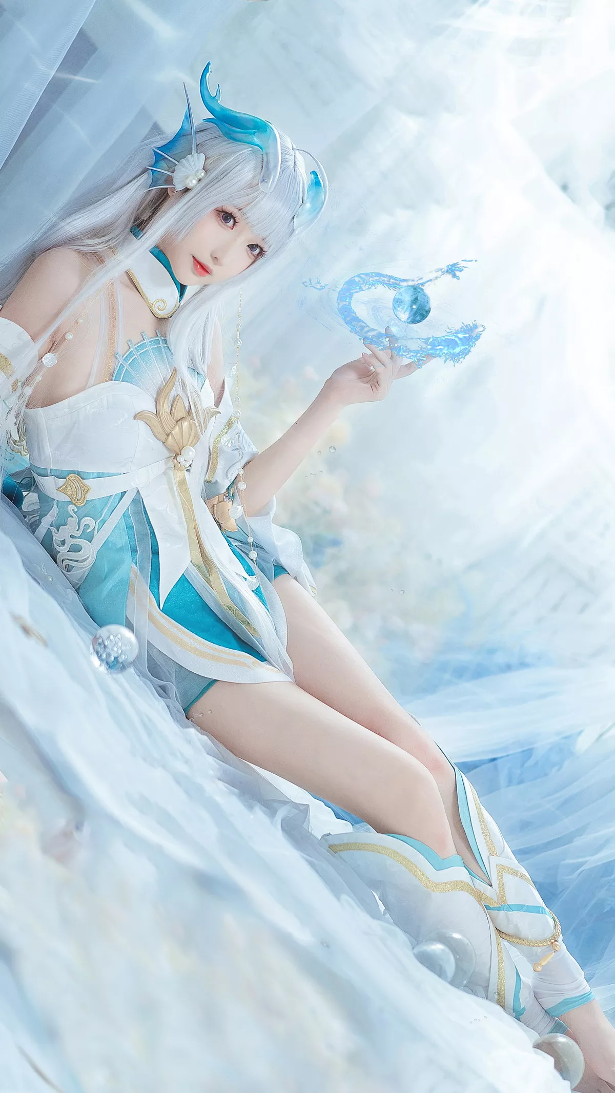 Coser小姐姐南宫西施主题私房性感露肩蓝色连衣裙秀白嫩美腿性感迷人写真27P