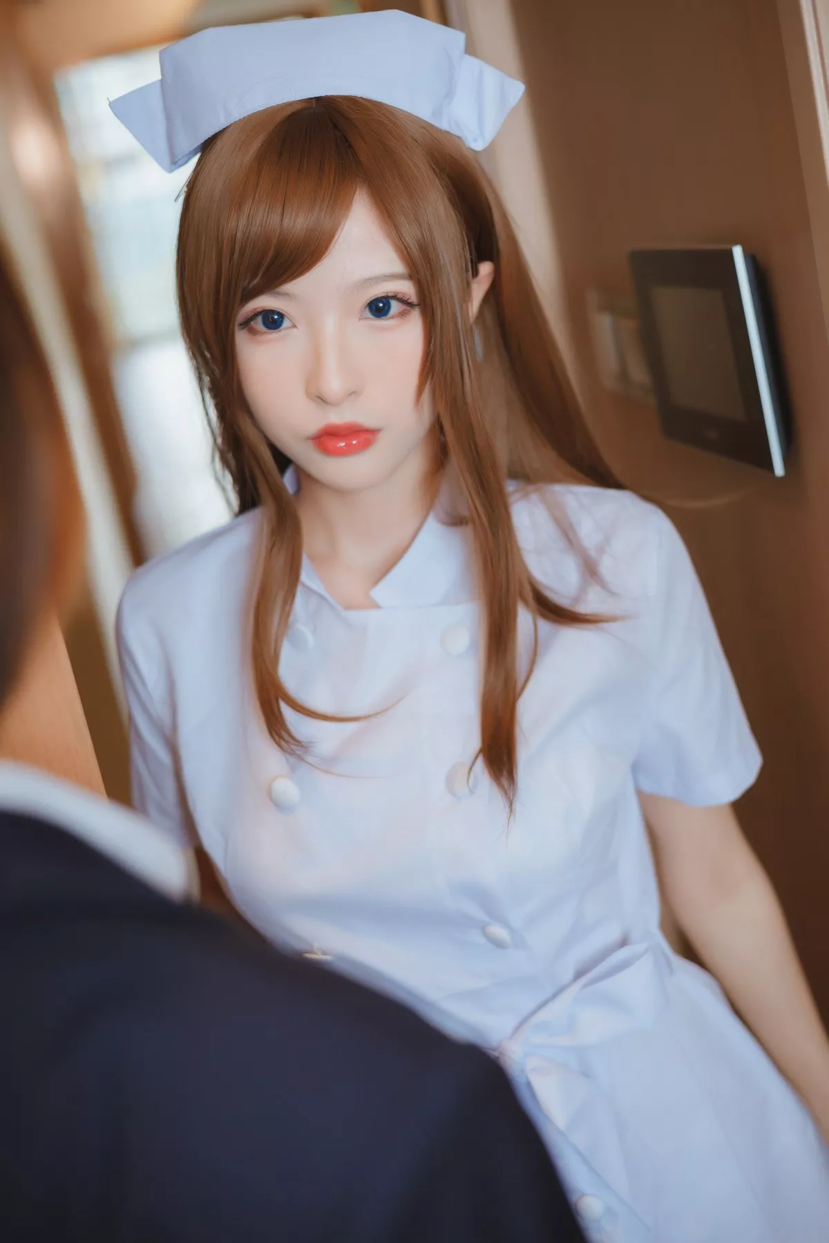 性感尤物清水由乃家庭护士主题私房半脱护士装露性感白色蕾丝内衣完美诱惑写真77P