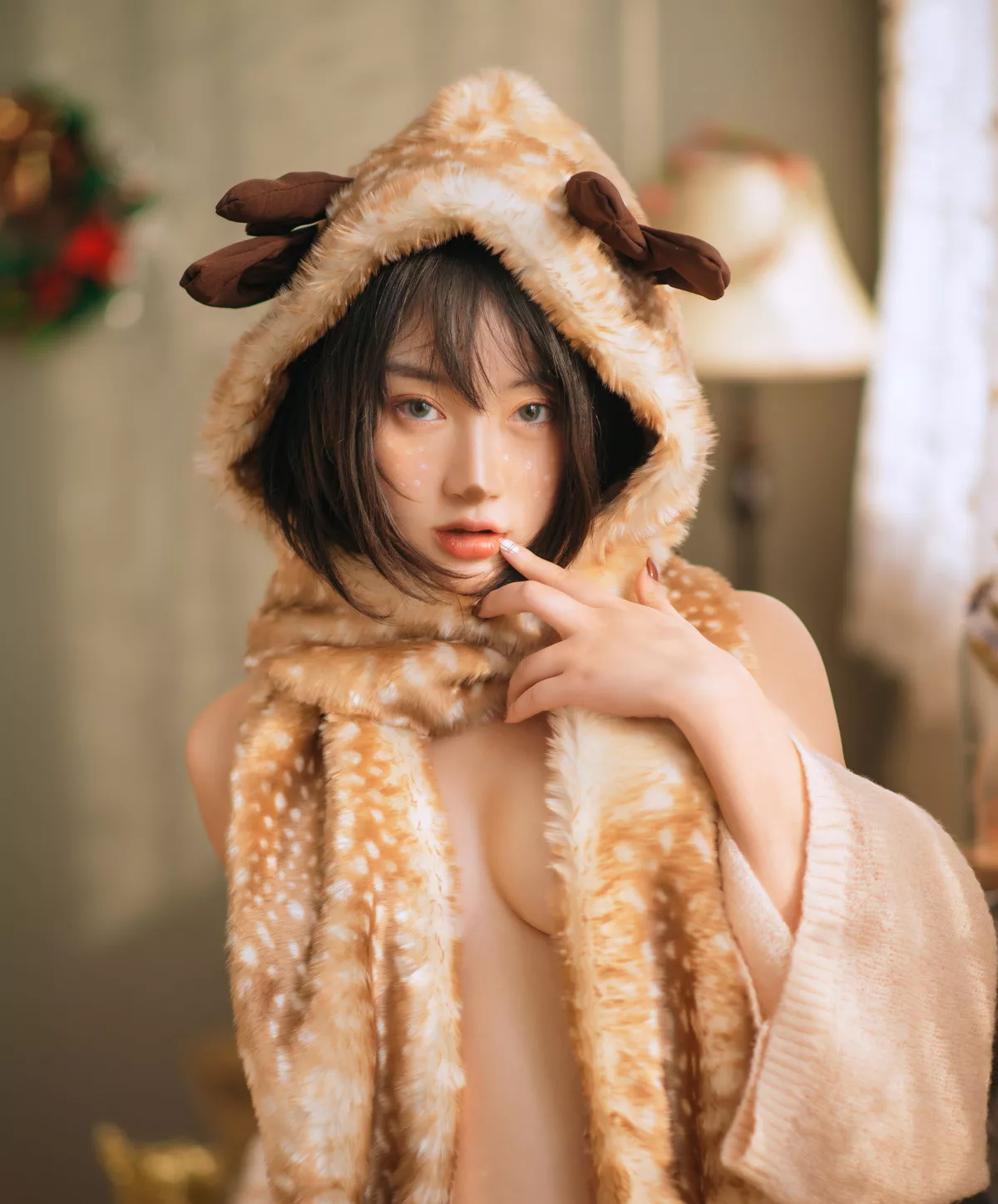 网络美女野百合圣诞主题私房性感小鹿装扮性感蕾丝内衣秀傲人豪乳诱惑写真34P