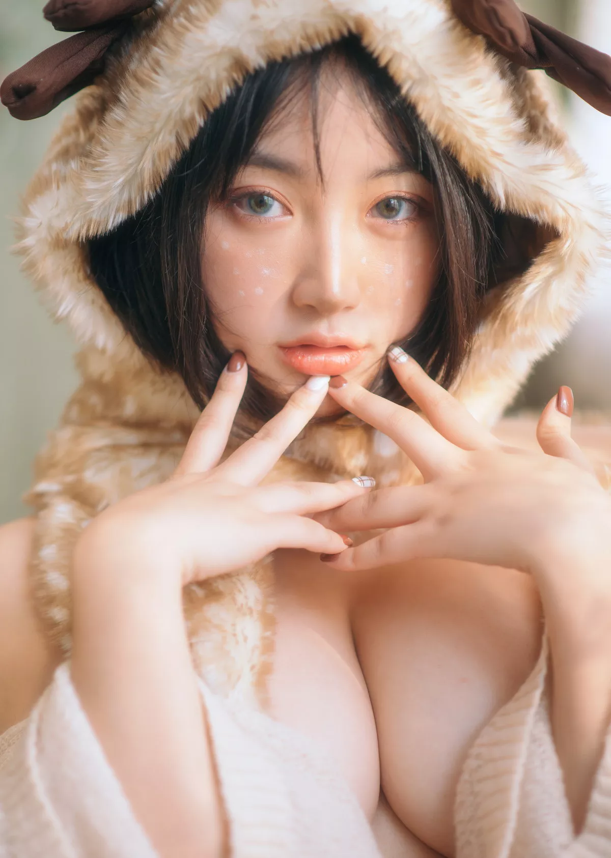 网络美女野百合圣诞主题私房性感小鹿装扮性感蕾丝内衣秀傲人豪乳诱惑写真34P