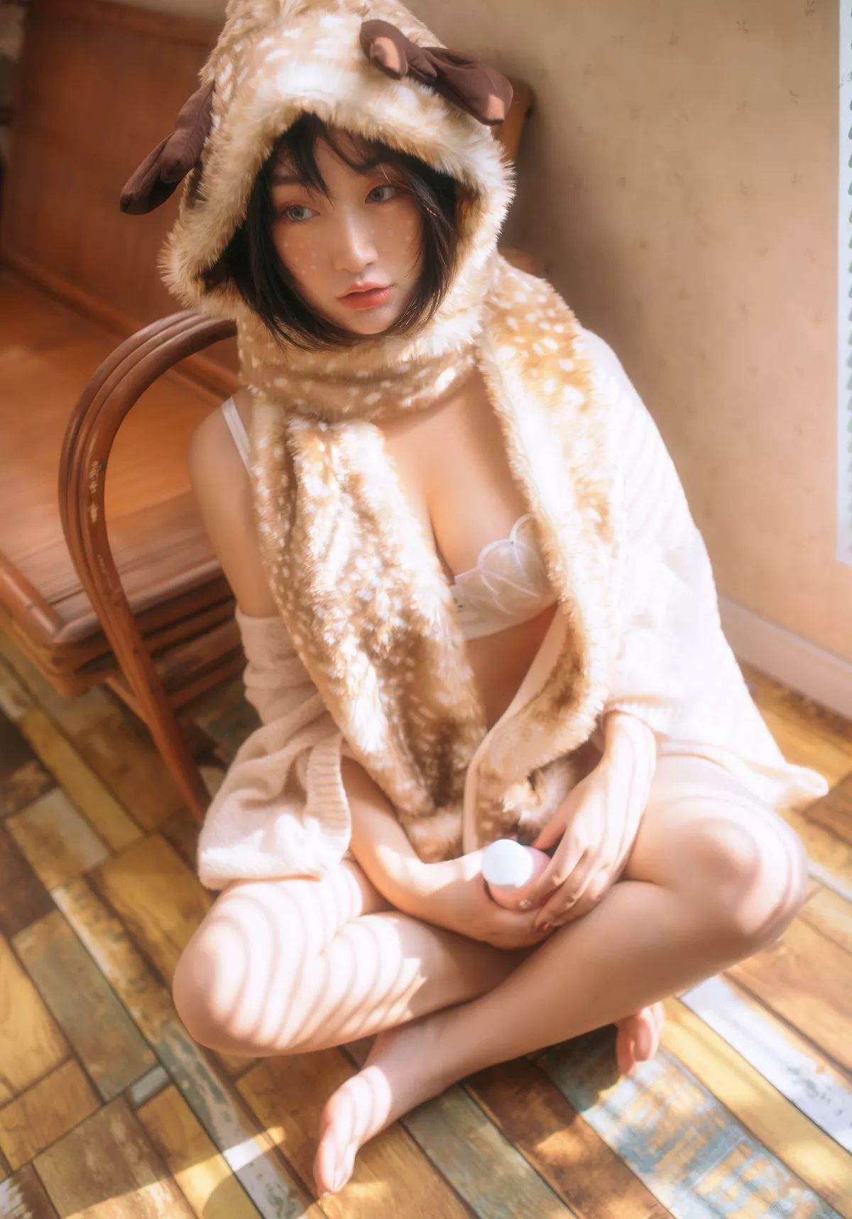 网络美女野百合圣诞主题私房性感小鹿装扮性感蕾丝内衣秀傲人豪乳诱惑写真34P