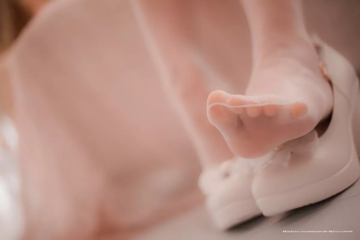 网络美女皮皮奶朦胧婚纱主题私房性感白色薄透婚纱露白色内衣完美诱惑写真66P