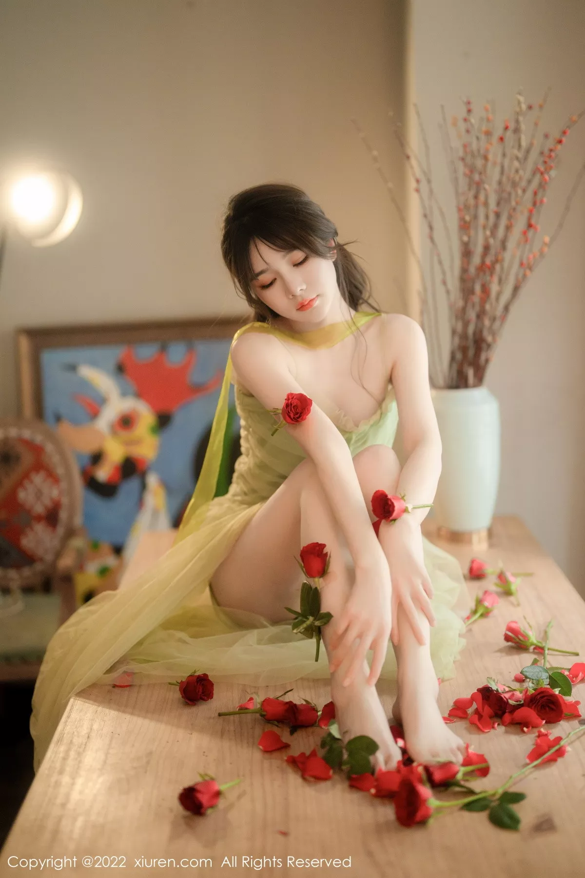 XiuRen第5875期_模特婠婠么私房性感淡绿色连衣裙秀曼妙身姿白嫩美腿诱惑写真85P