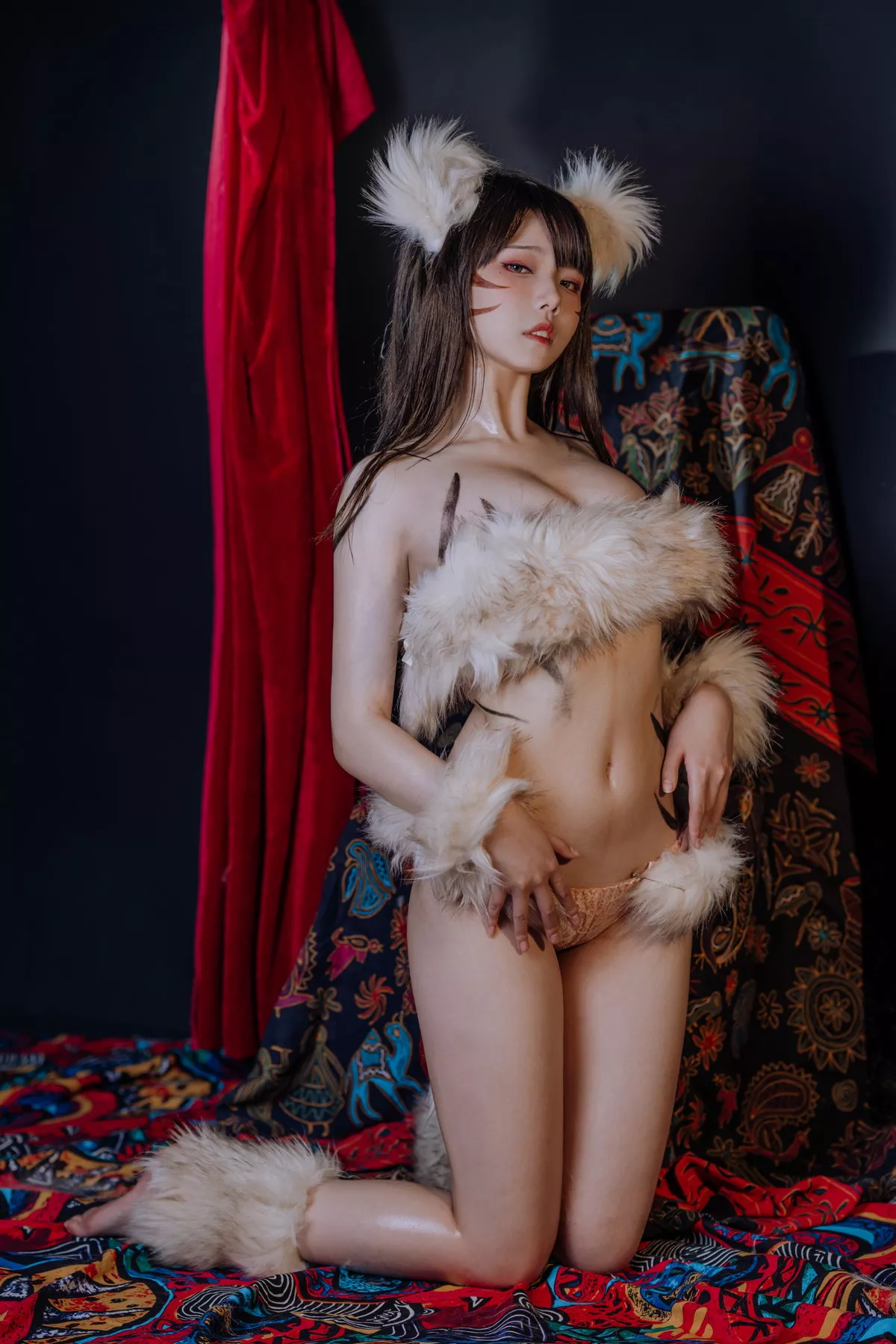 网络美女喵喵鱼熊孩子主题私房性感绒毛服饰露粉色内衣秀火辣身材诱惑写真37P