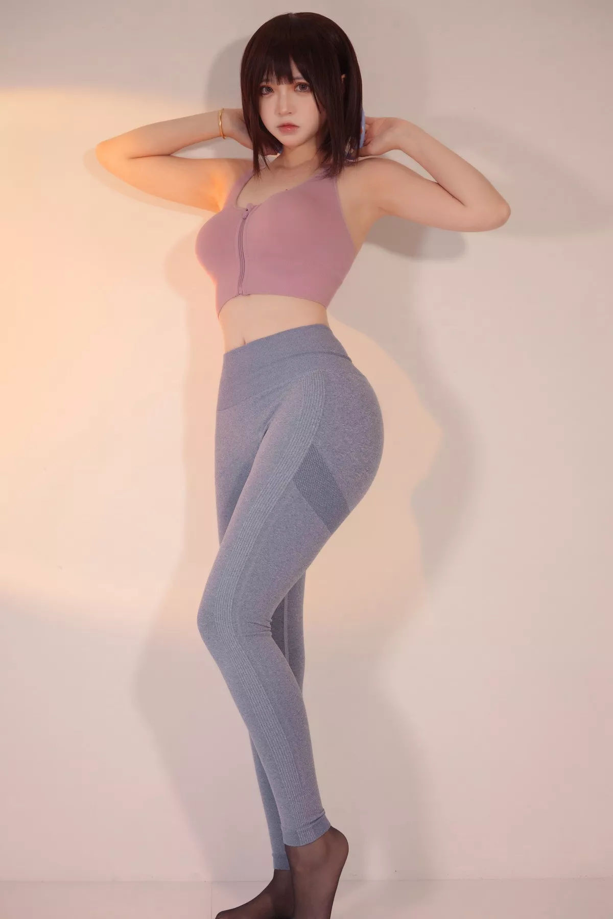 网络美女疯猫ss白色情人节福袋运动衣主题瑜伽运动装紧身秀完美身材诱惑写真40P