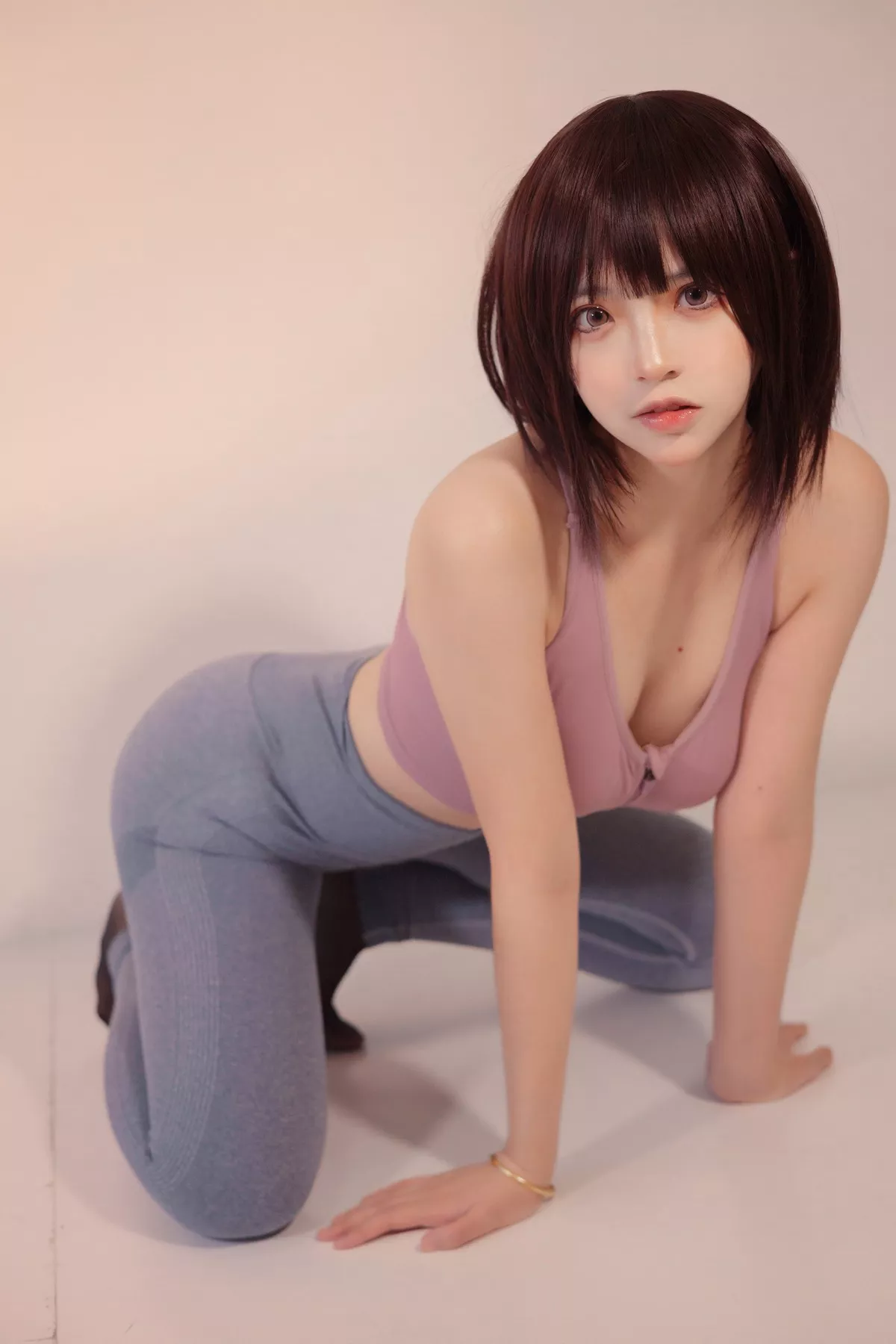 网络美女疯猫ss白色情人节福袋运动衣主题瑜伽运动装紧身秀完美身材诱惑写真40P