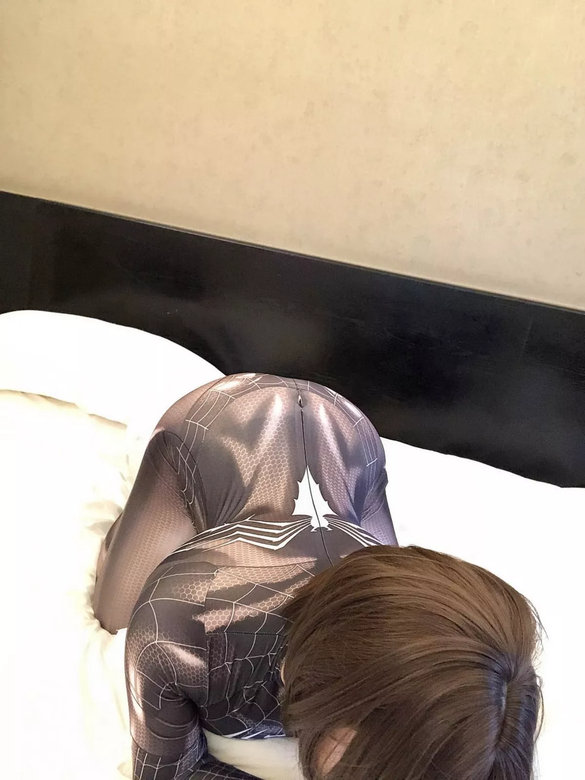 网络美女奶兔biubiu蜘蛛侠妹妹主题性感黑色蜘蛛侠服饰紧身秀完美身材诱惑写真87P