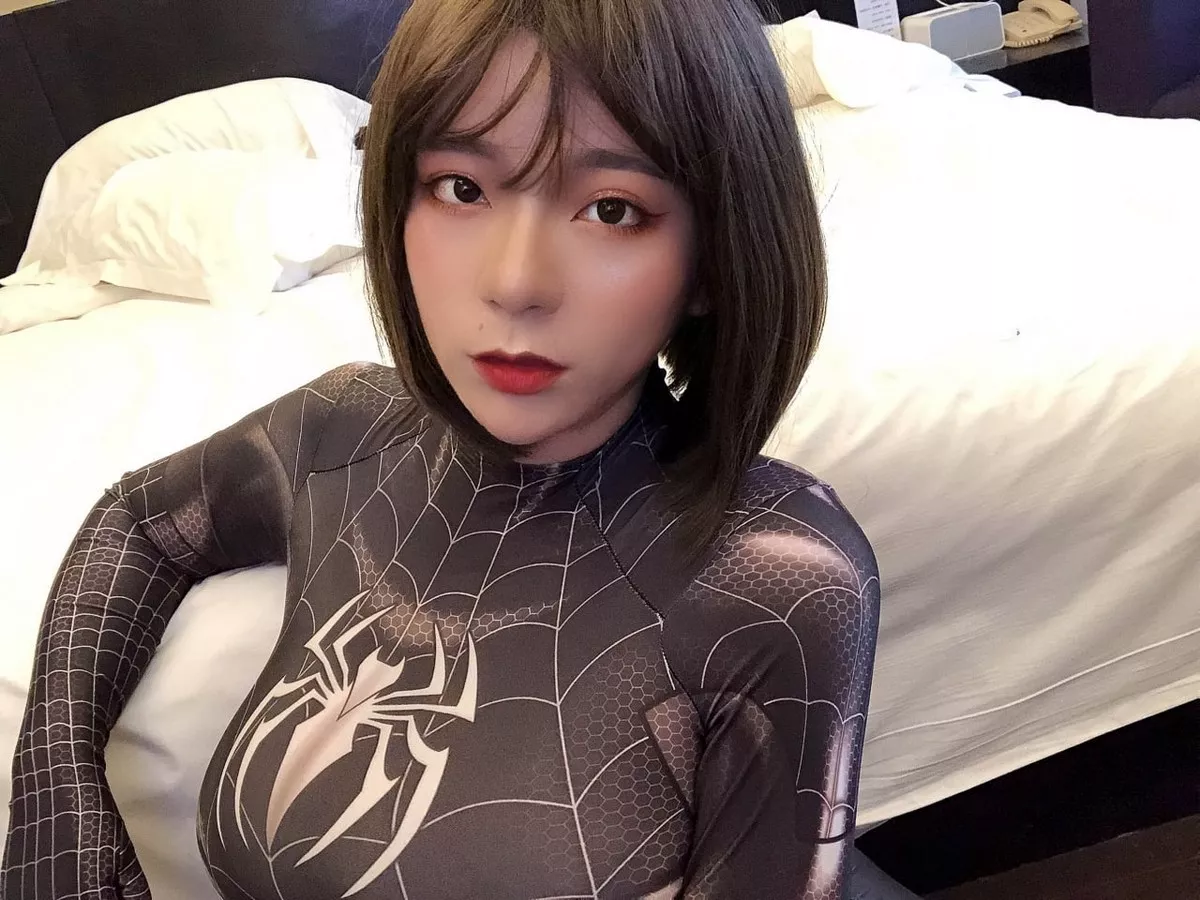 网络美女奶兔biubiu蜘蛛侠妹妹主题性感黑色蜘蛛侠服饰紧身秀完美身材诱惑写真87P