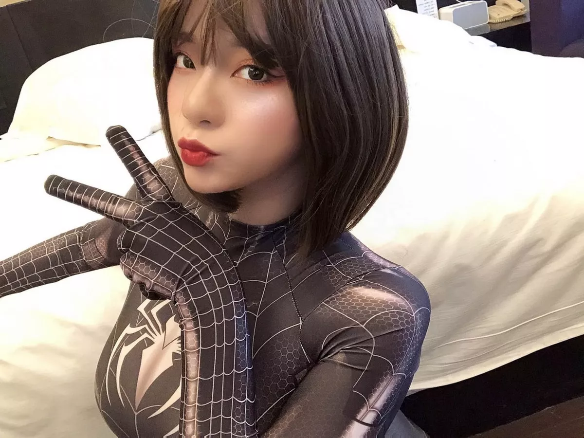 网络美女奶兔biubiu蜘蛛侠妹妹主题性感黑色蜘蛛侠服饰紧身秀完美身材诱惑写真87P