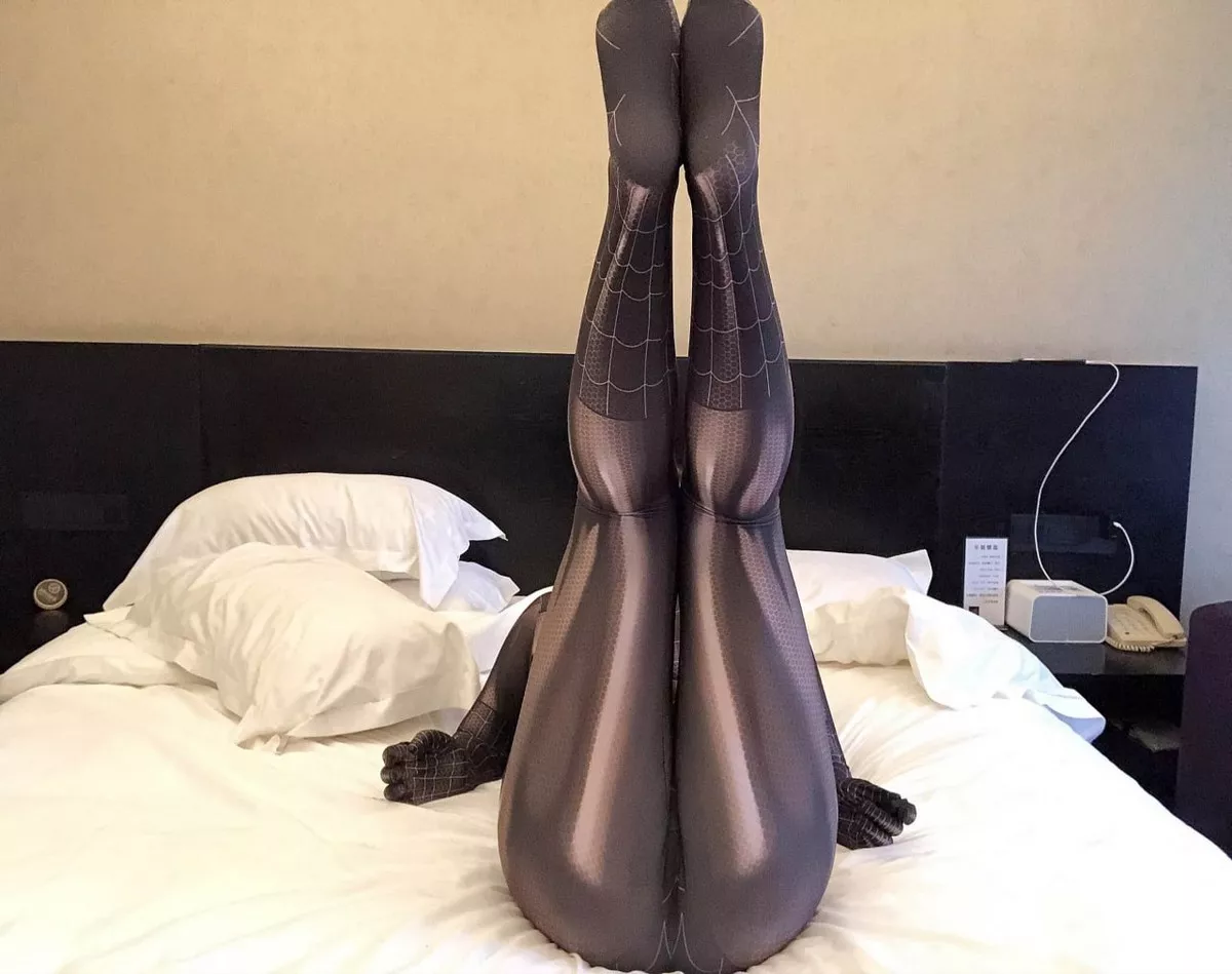 网络美女奶兔biubiu蜘蛛侠妹妹主题性感黑色蜘蛛侠服饰紧身秀完美身材诱惑写真87P