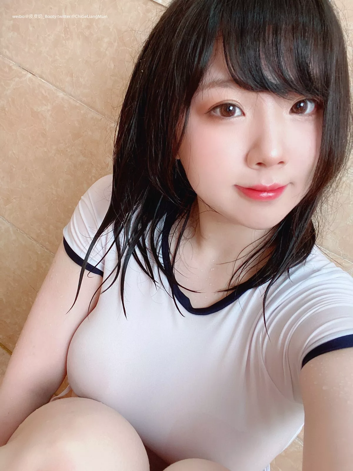 网络美女皮皮奶高叉体操服主题私房浴室白色薄透连体衣湿身秀傲人豪乳诱惑写真82P
