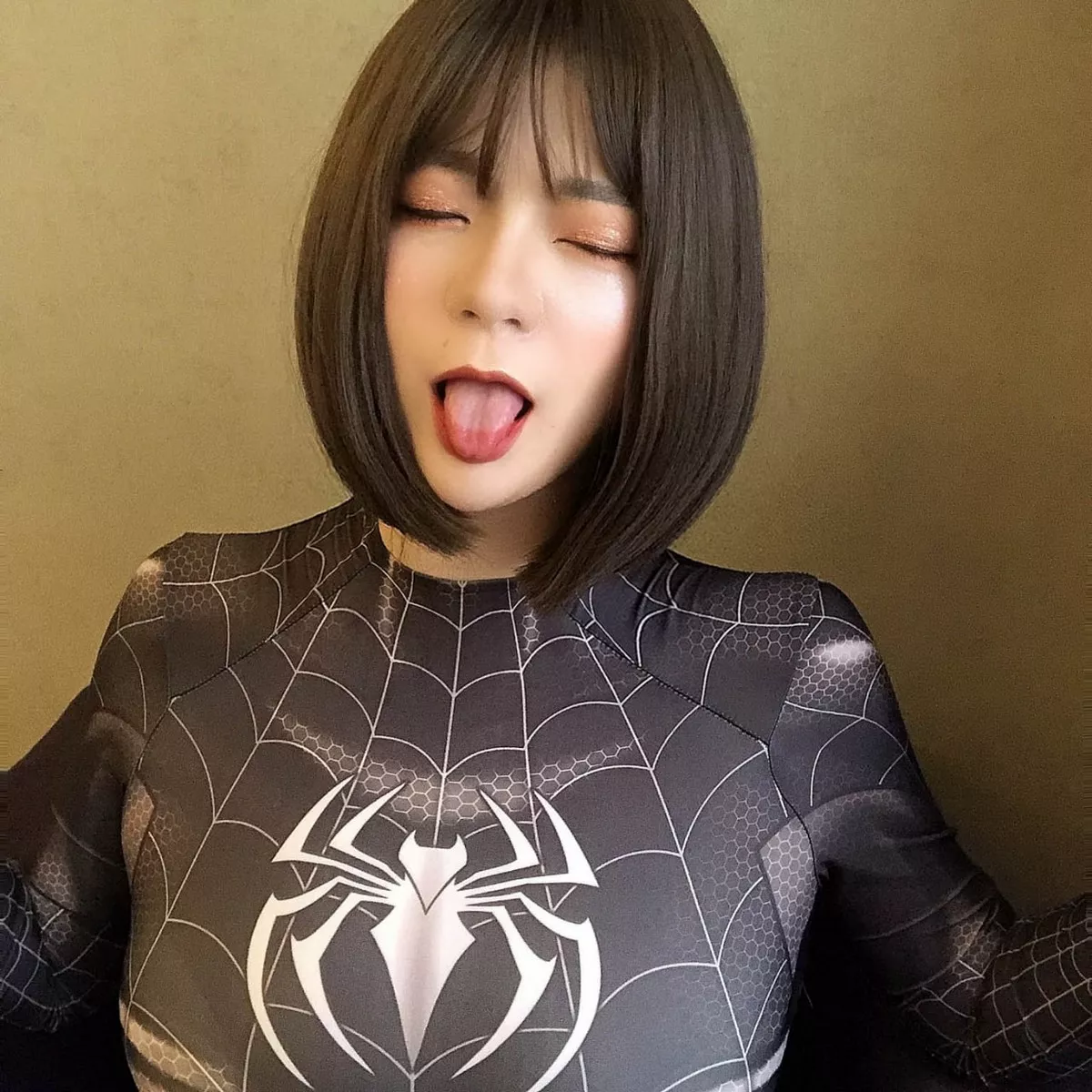 网络美女奶兔biubiu蜘蛛侠妹妹主题性感黑色蜘蛛侠服饰紧身秀完美身材诱惑写真87P
