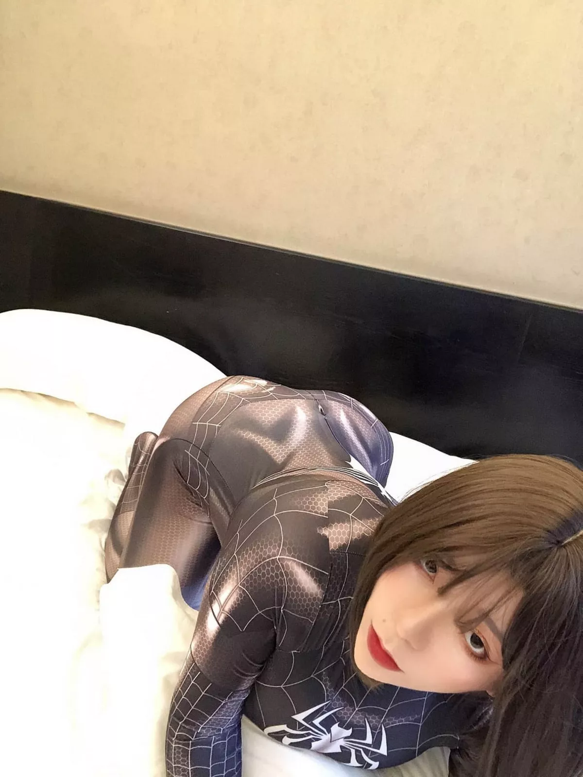 网络美女奶兔biubiu蜘蛛侠妹妹主题性感黑色蜘蛛侠服饰紧身秀完美身材诱惑写真87P