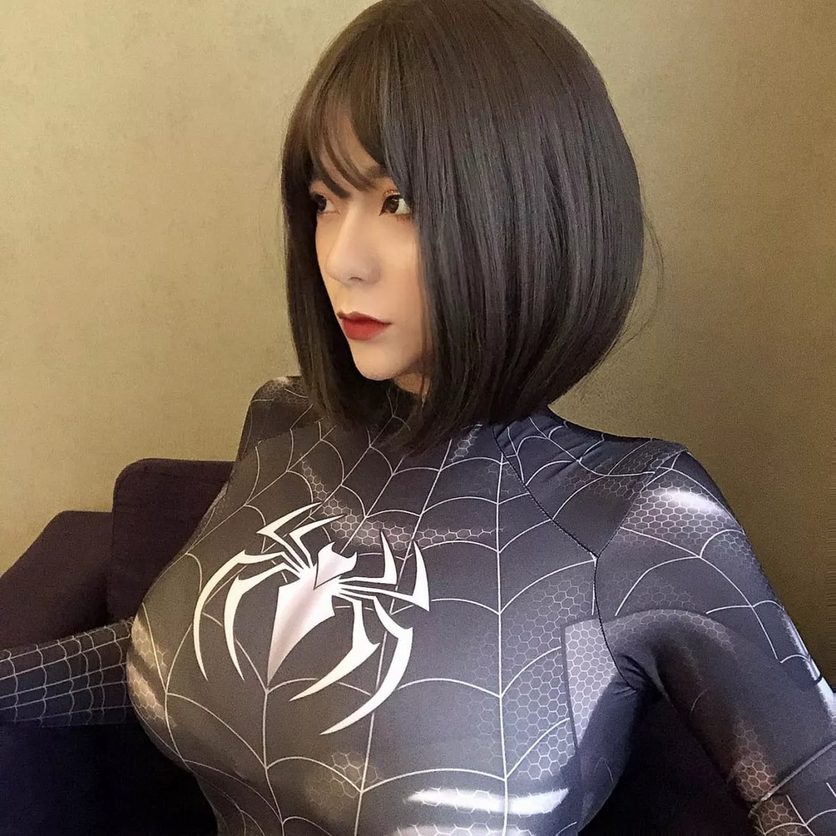 网络美女奶兔biubiu蜘蛛侠妹妹主题性感黑色蜘蛛侠服饰紧身秀完美身材诱惑写真87P