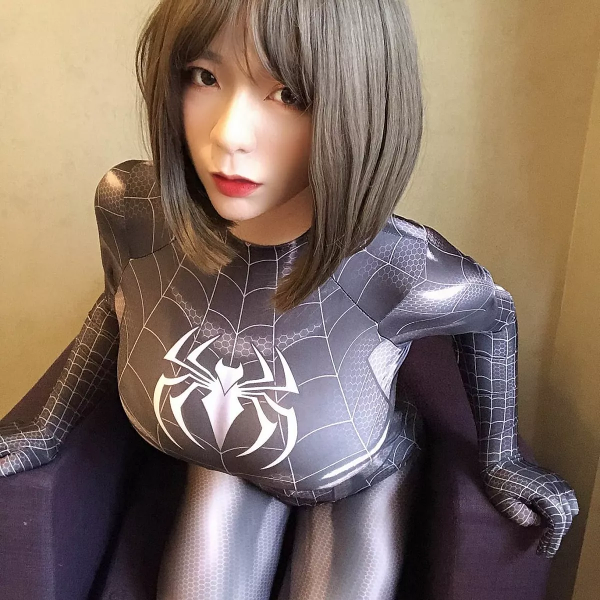 网络美女奶兔biubiu蜘蛛侠妹妹主题性感黑色蜘蛛侠服饰紧身秀完美身材诱惑写真87P