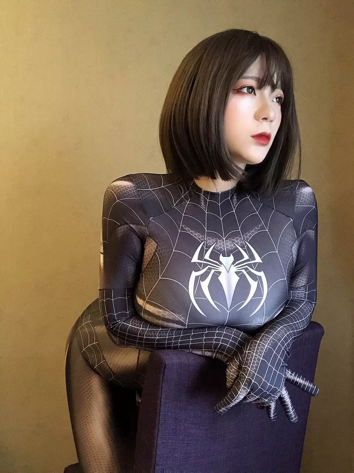 网络美女奶兔biubiu蜘蛛侠妹妹主题性感黑色蜘蛛侠服饰紧身秀完美身材诱惑写真87P