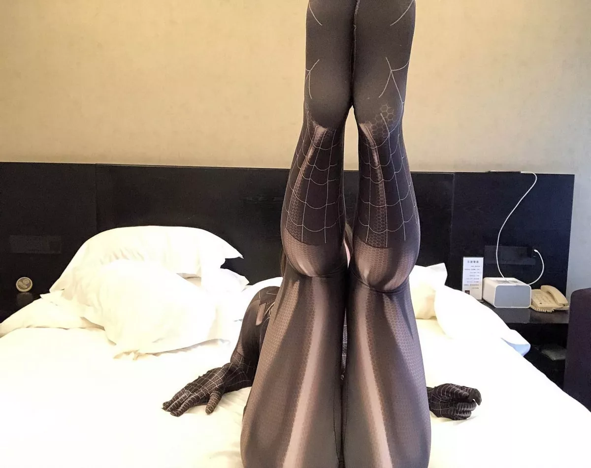 网络美女奶兔biubiu蜘蛛侠妹妹主题性感黑色蜘蛛侠服饰紧身秀完美身材诱惑写真87P