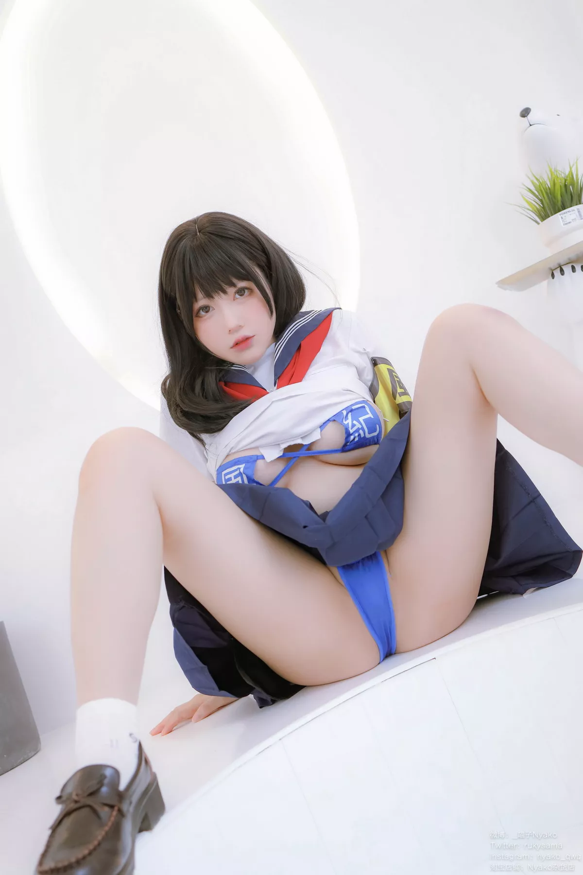 网络美女Nyako喵子风纪委员主题私房半脱性感学生装露风纪内衣撩人诱惑写真85P