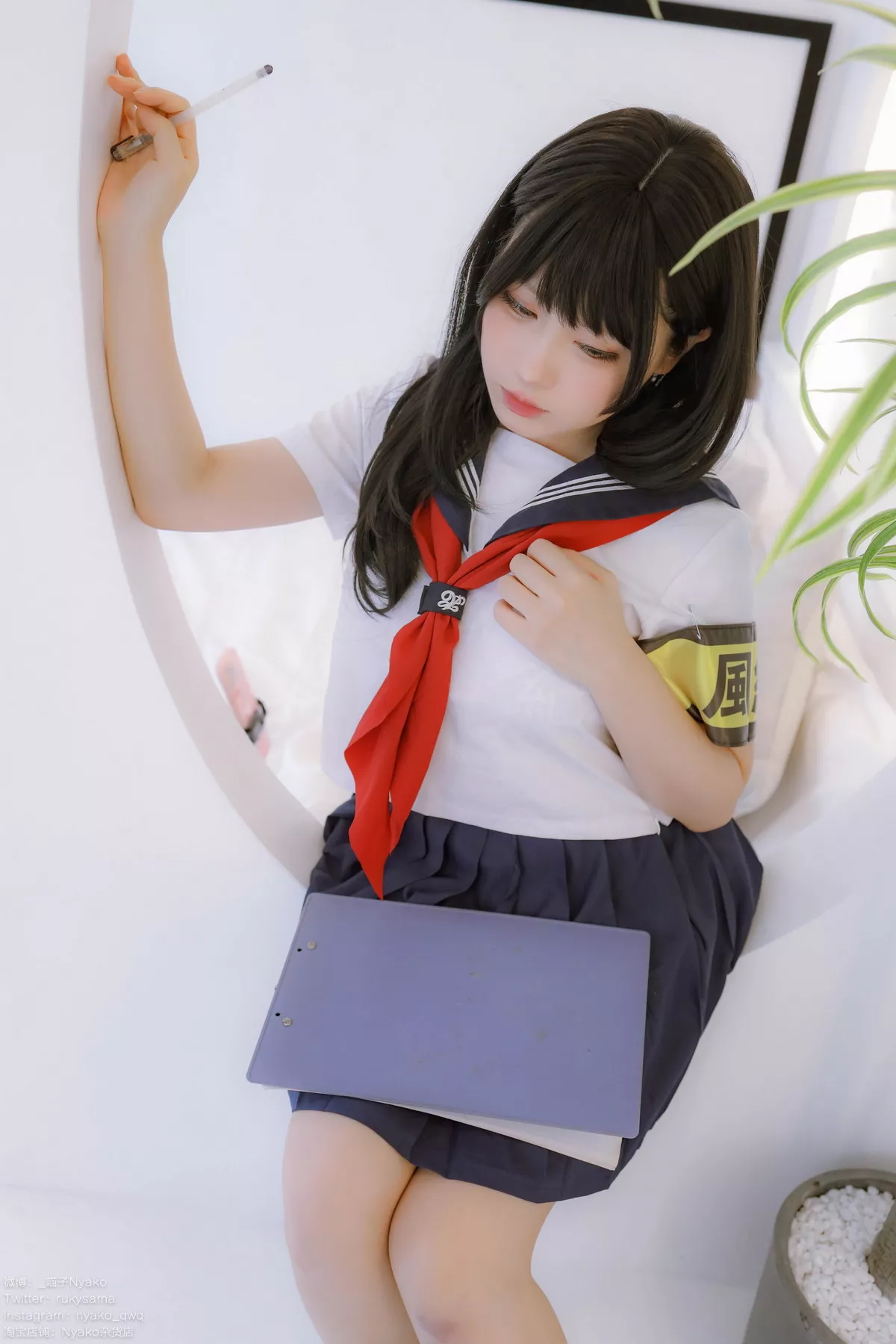 网络美女Nyako喵子风纪委员主题私房半脱性感学生装露风纪内衣撩人诱惑写真85P