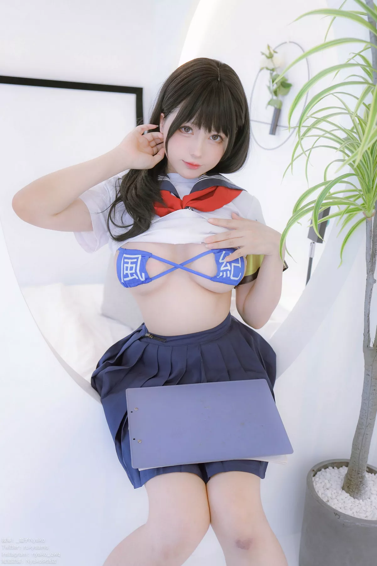 网络美女Nyako喵子风纪委员主题私房半脱性感学生装露风纪内衣撩人诱惑写真85P