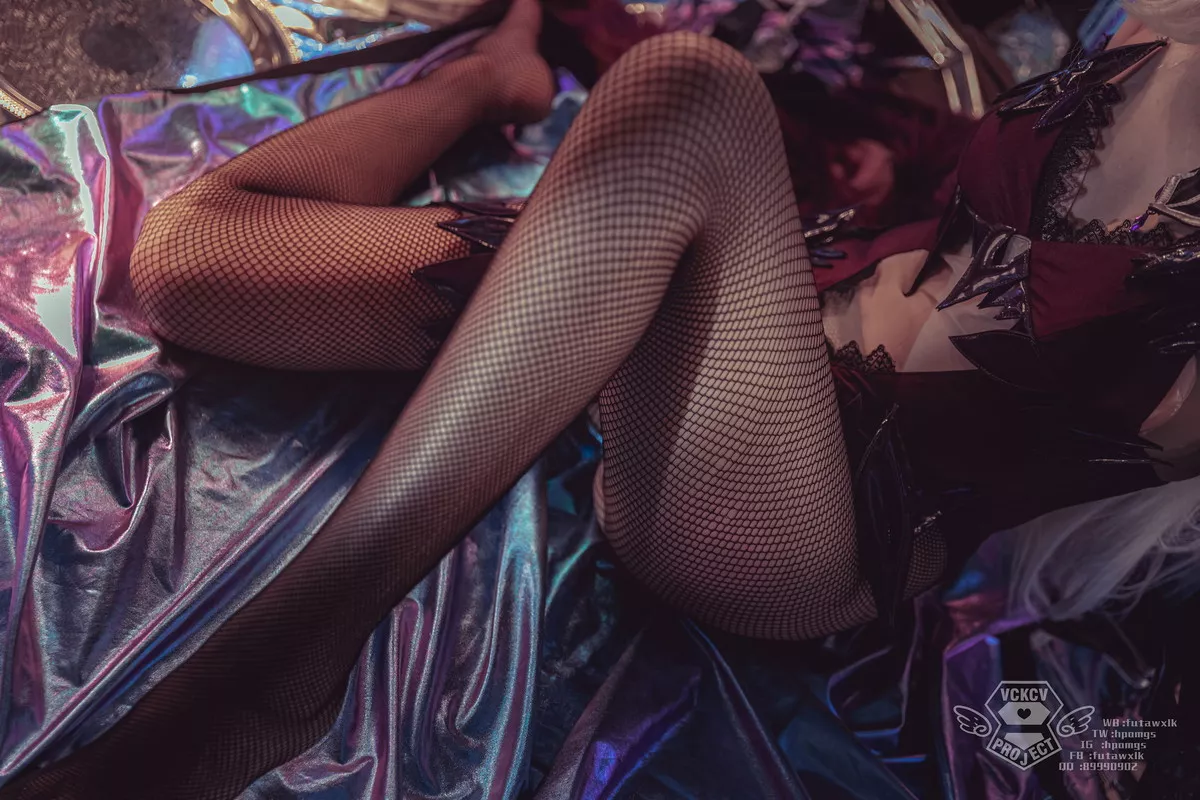 Coser美女Luisa_零纱兔女郎阿尔托莉雅主题性感内衣配黑丝网袜秀翘臀诱惑写真29P