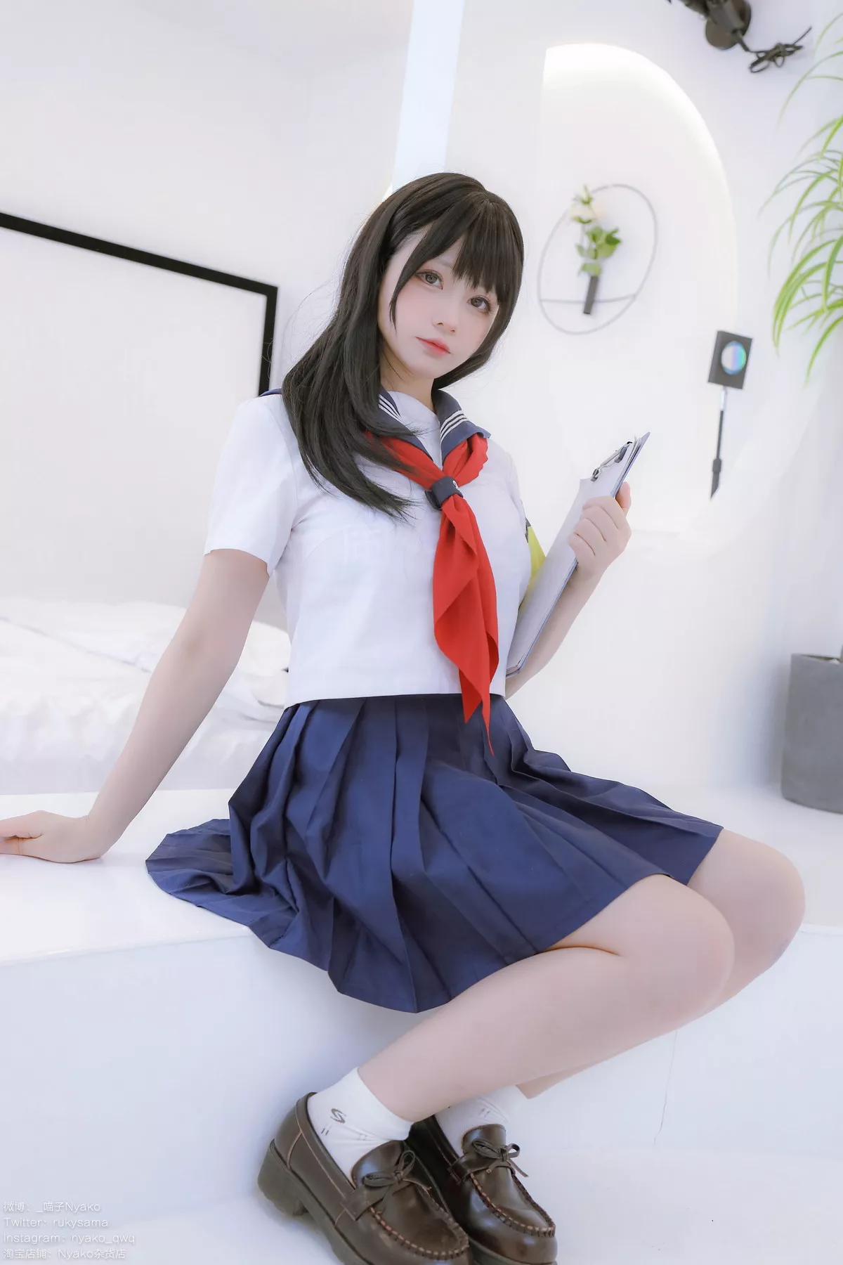 网络美女Nyako喵子风纪委员主题私房半脱性感学生装露风纪内衣撩人诱惑写真85P