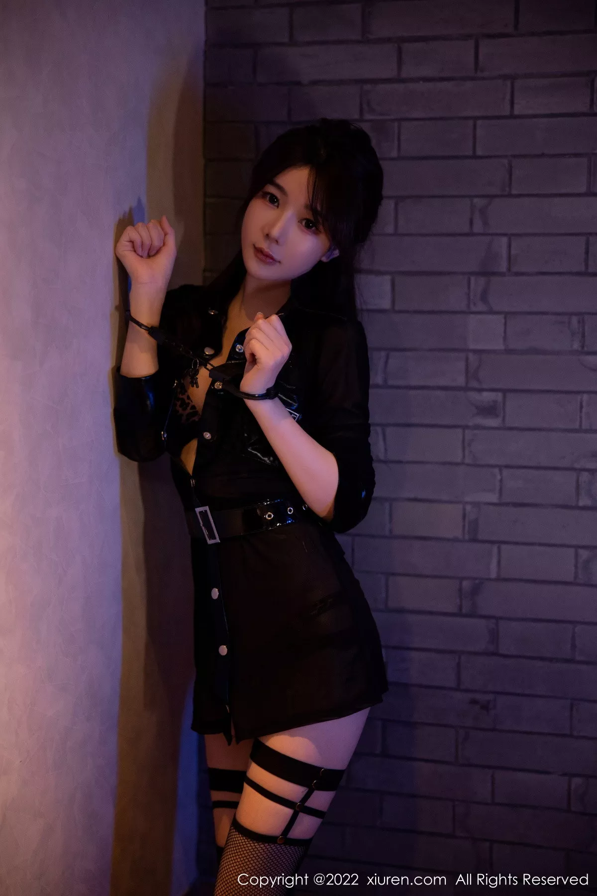 XiuRen第5931期_模特婠婠么性感黑色情趣制服露豹纹内衣秀绝美身材诱惑写真94P
