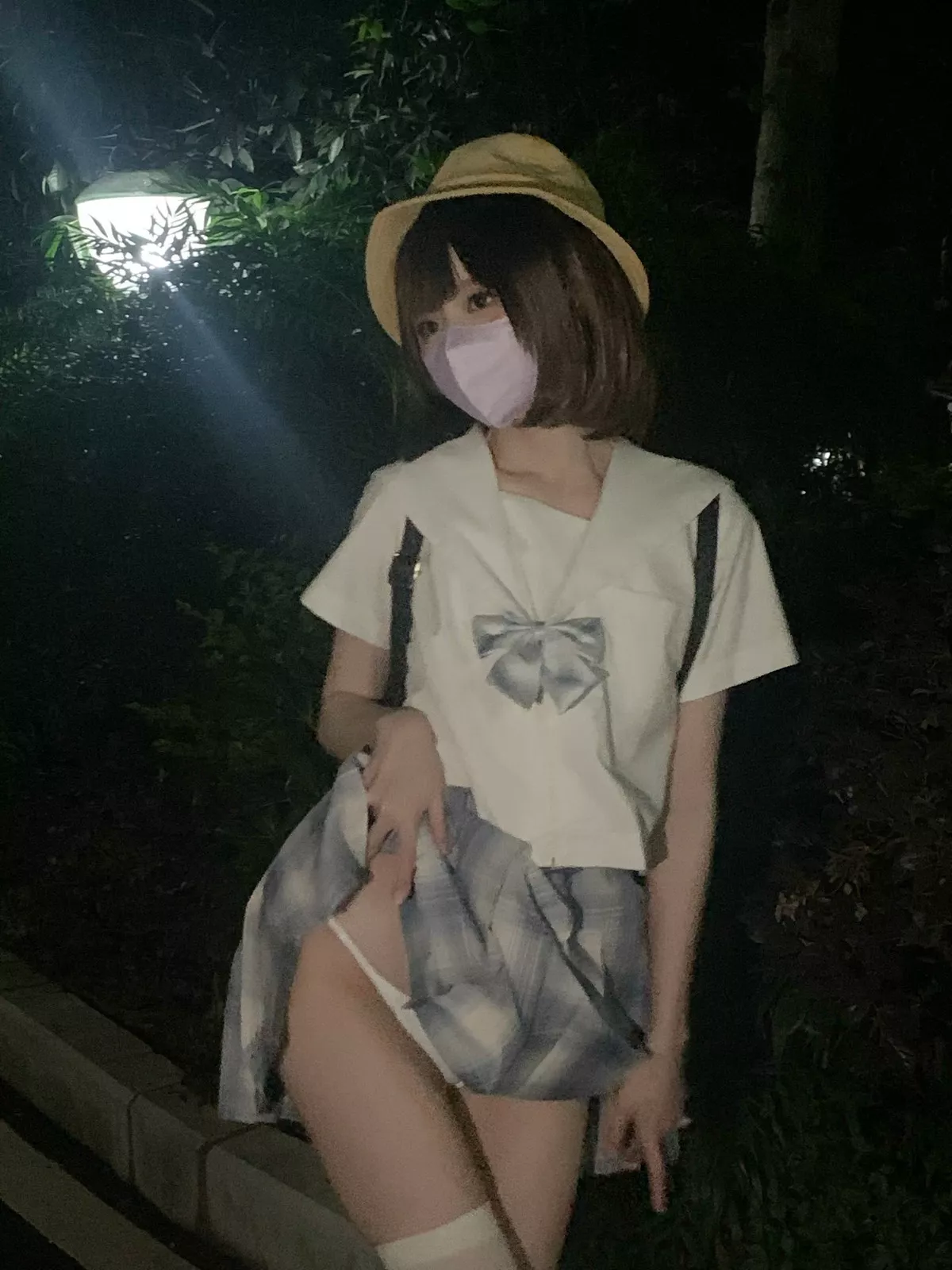 网络美女西园寺南歌主人的任务主题户外性感JK制服半脱露白色皮质内衣诱惑写真40P